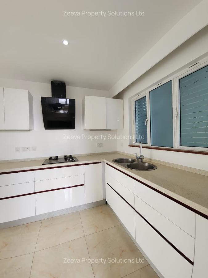 2 Bed Apartment with En Suite in Rhapta Road - 5