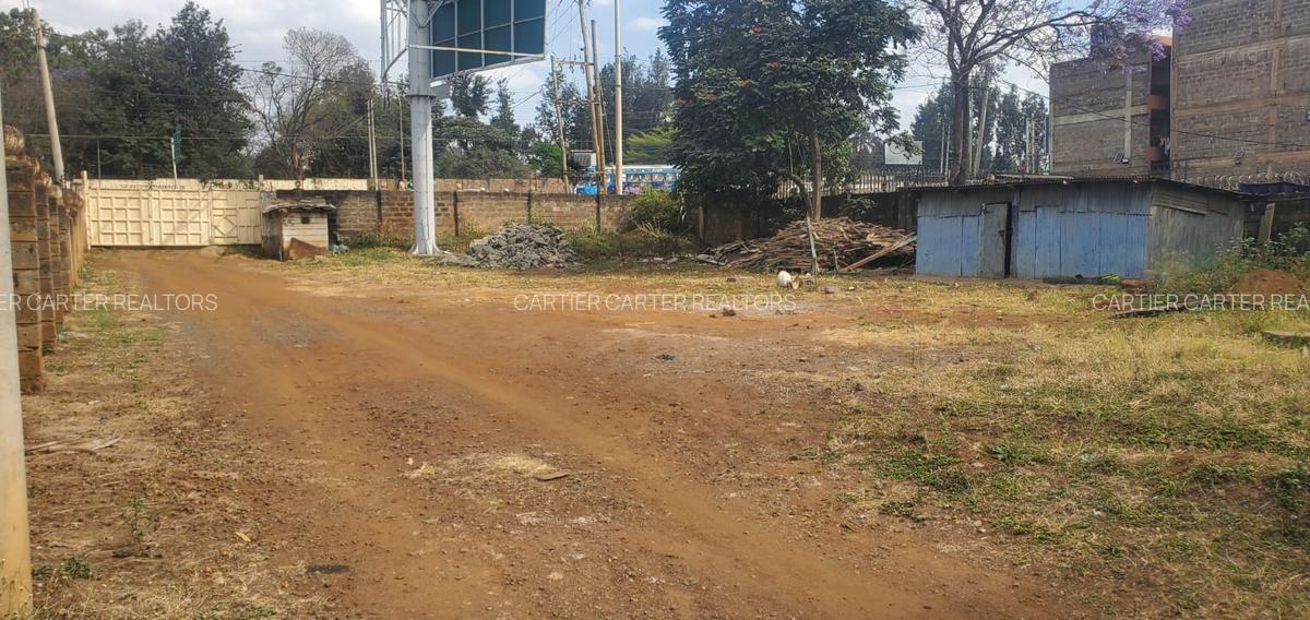 Commercial Property with Parking in Garden Estate - 4