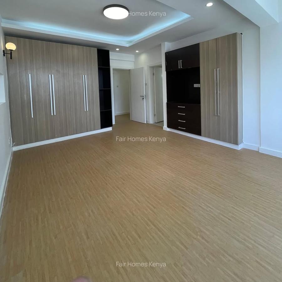 3 Bed Apartment with En Suite at Hatheru Road - 9