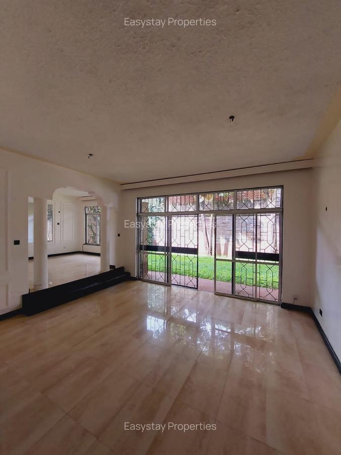 5 Bed Townhouse with En Suite in Riverside - 4