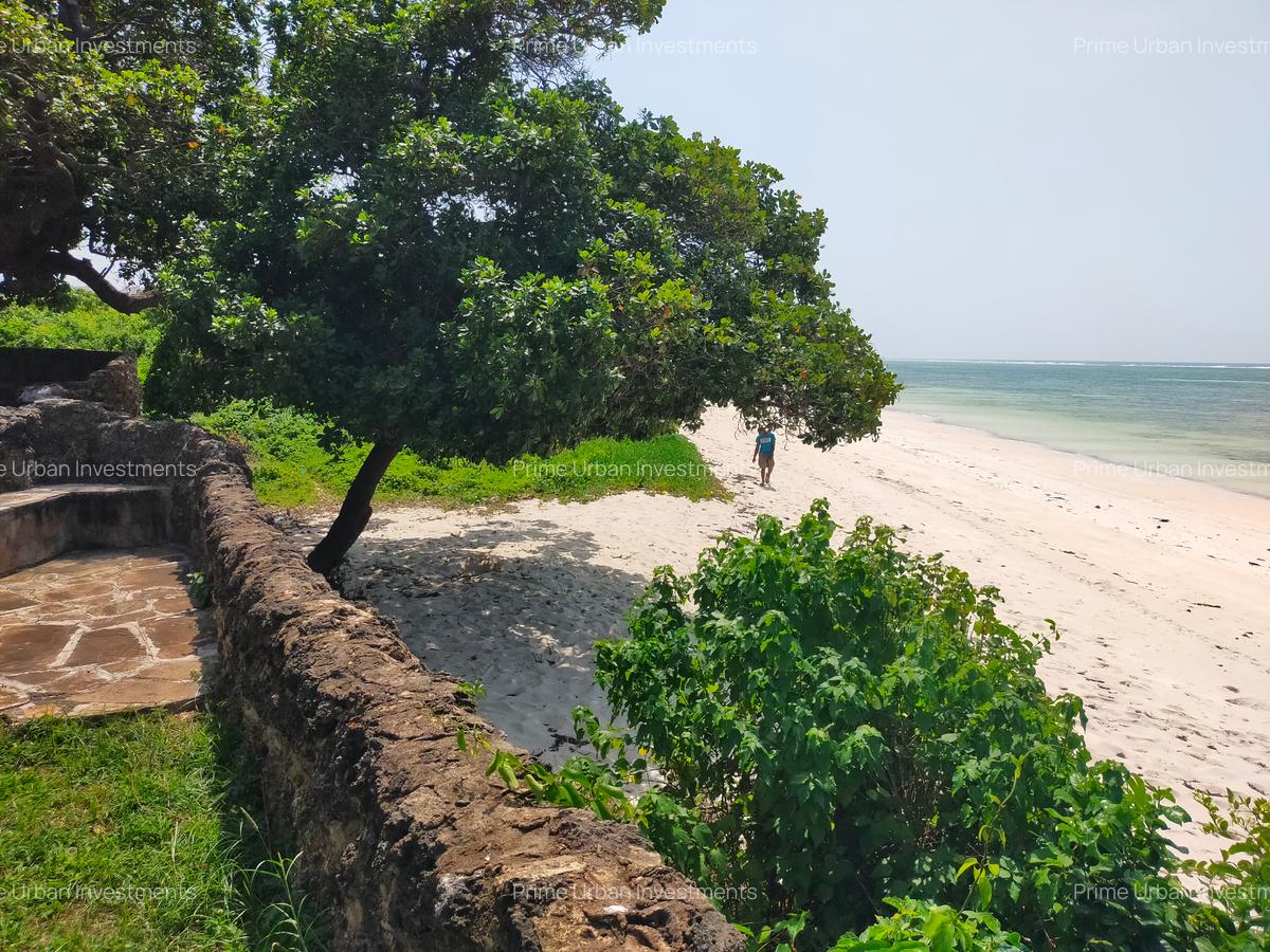 Land in Kikambala - 12