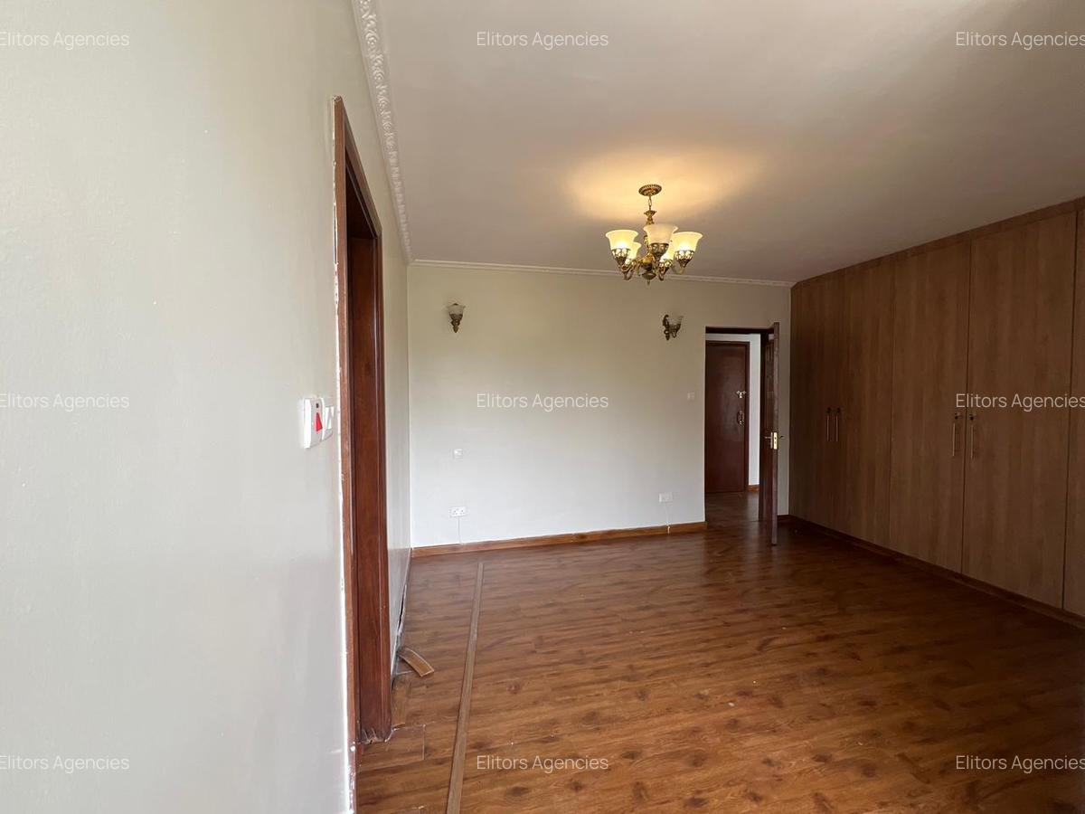 3 Bed Apartment with En Suite at Othaya Road - 14