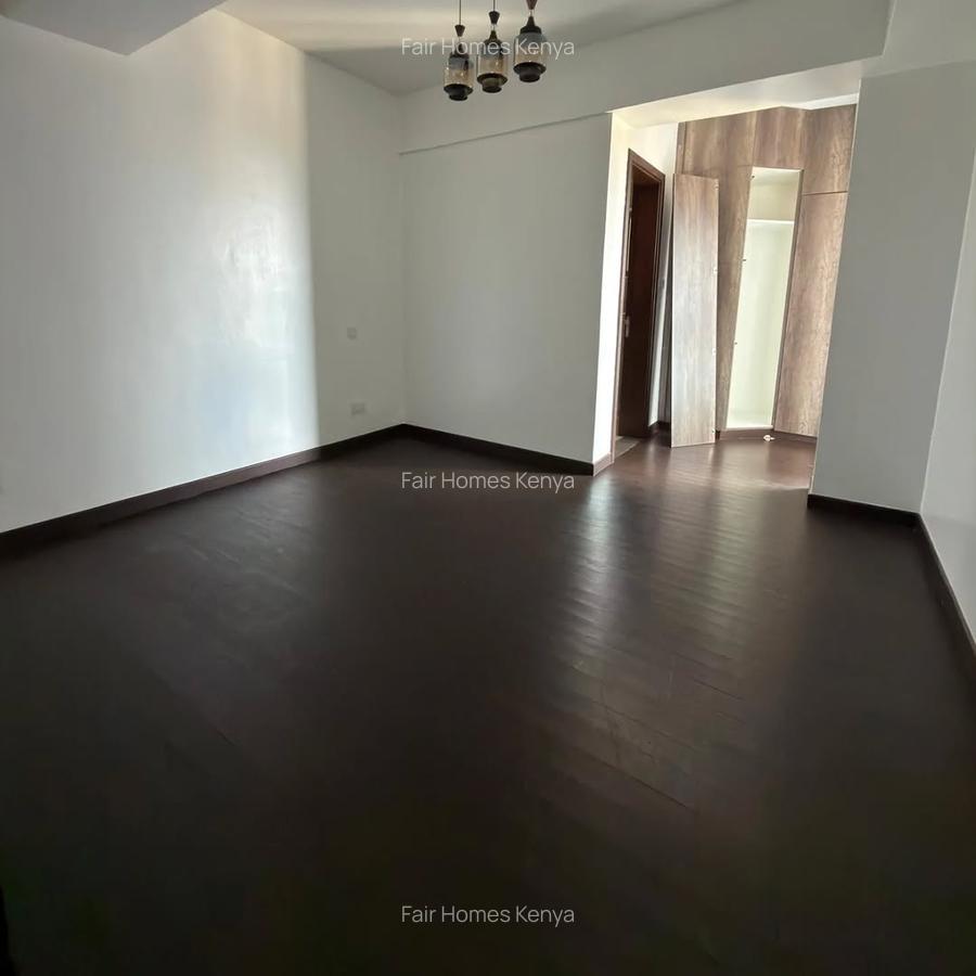 4 Bed Apartment with En Suite at Valley Arcade - 10