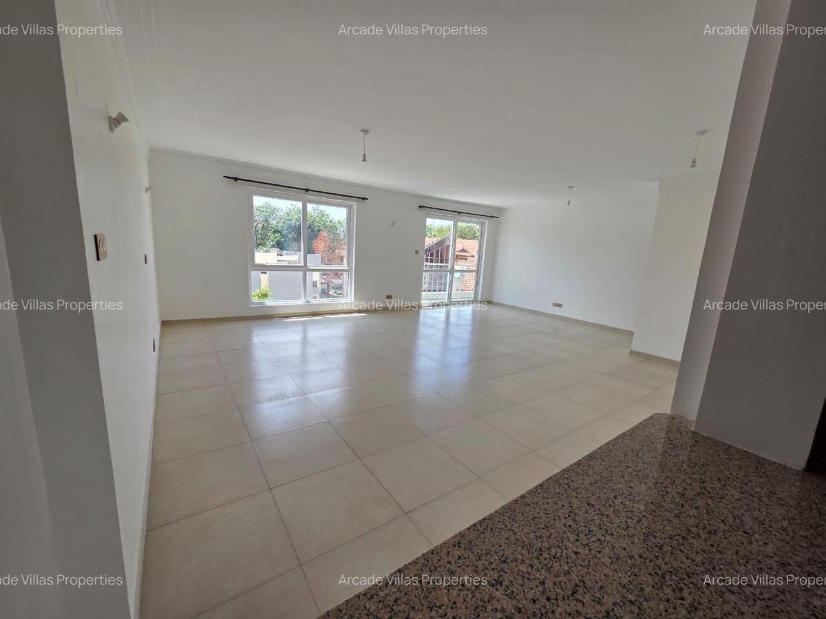 3 Bed Apartment with En Suite in Westlands Area - 2