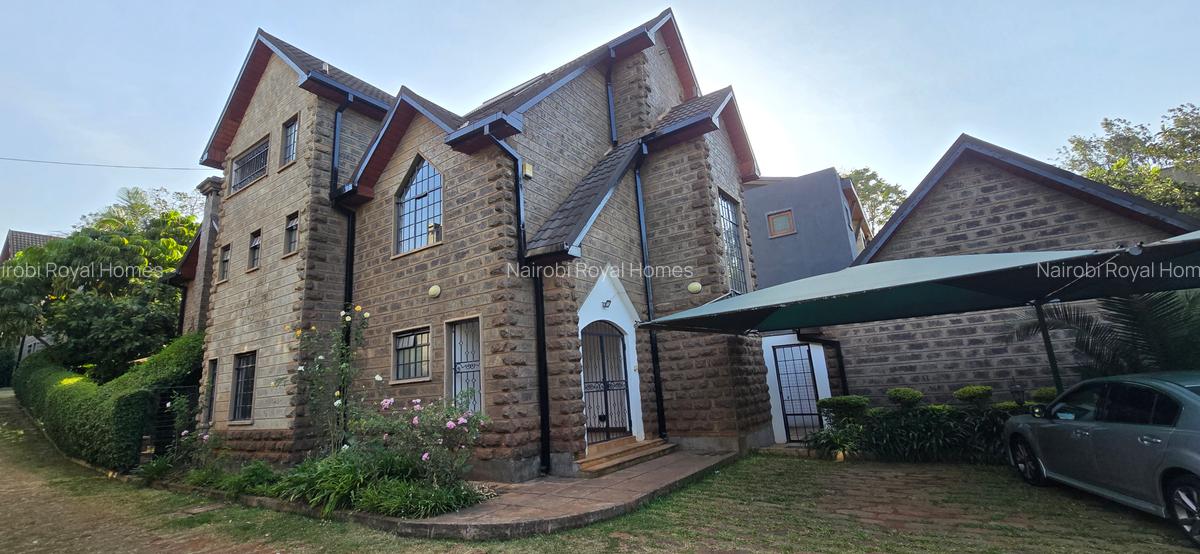 5 Bed Townhouse with En Suite at Lavington Green - 18