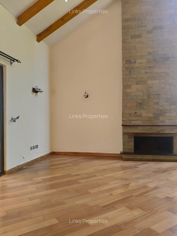 4 Bed Townhouse with En Suite at Karen - 9