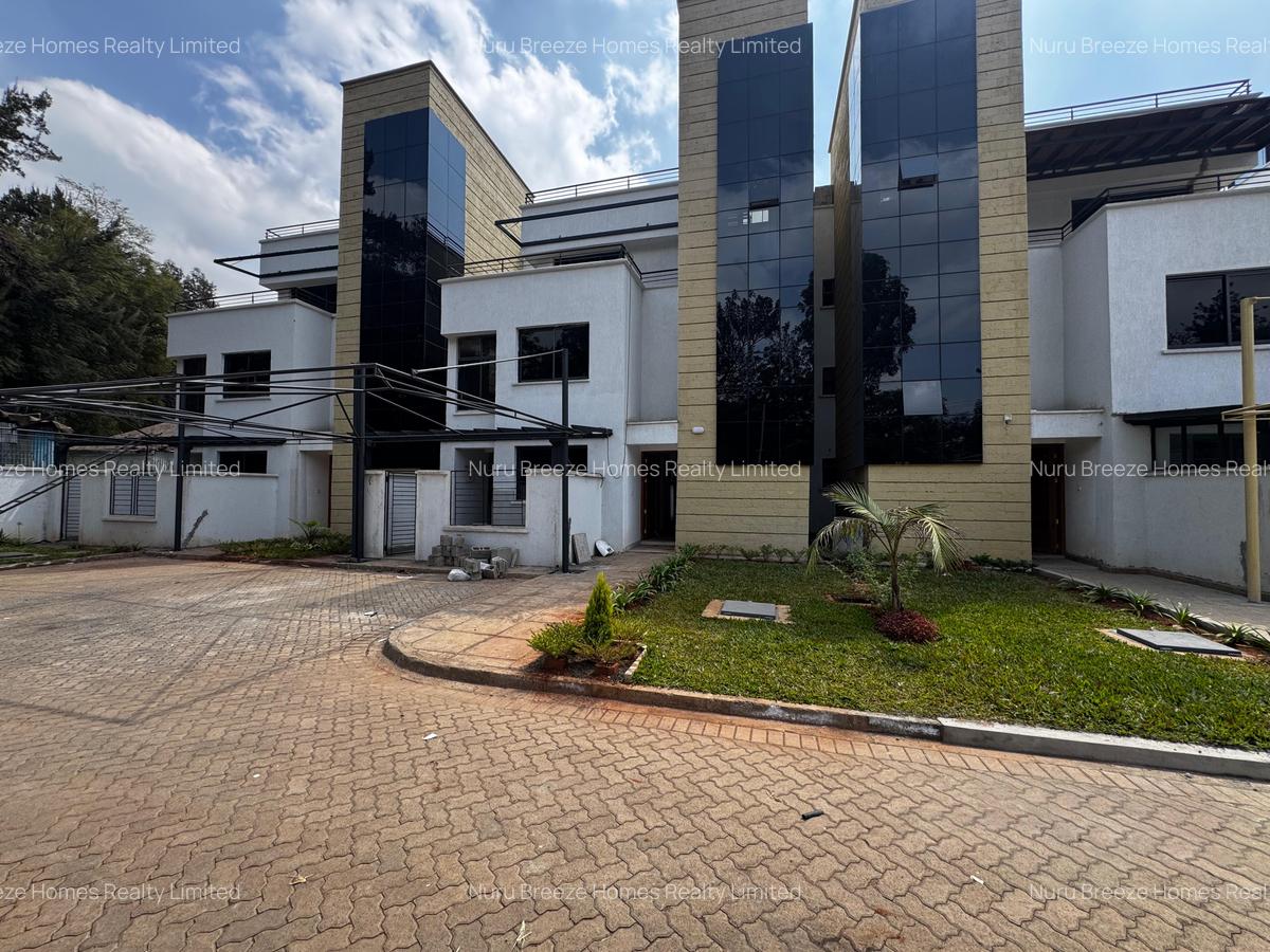 5 Bed Townhouse with En Suite in Lavington - 1