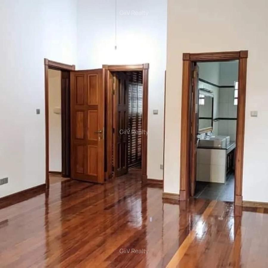 4 Bed Townhouse with Staff Quarters in Spring Valley - 19