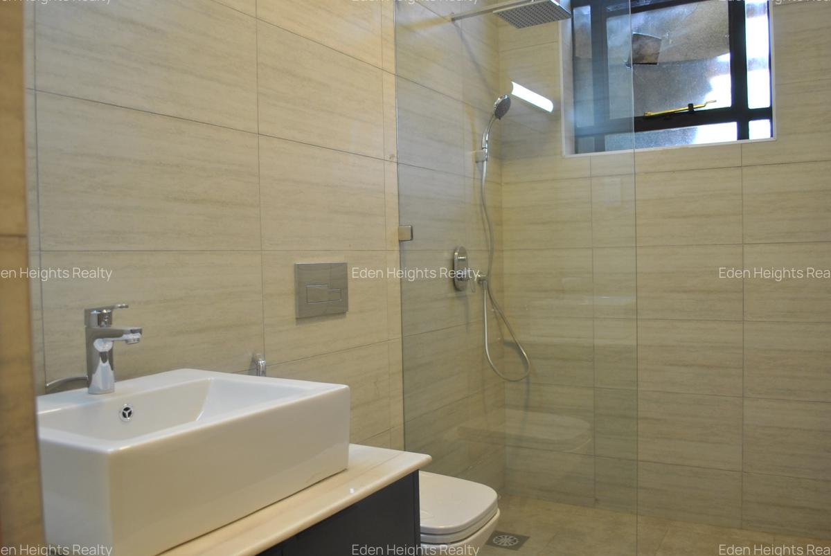 2 Bed Apartment with En Suite in Westlands Area - 4