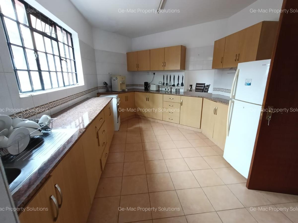 Serviced 3 Bed Apartment with En Suite in Spring Valley - 4