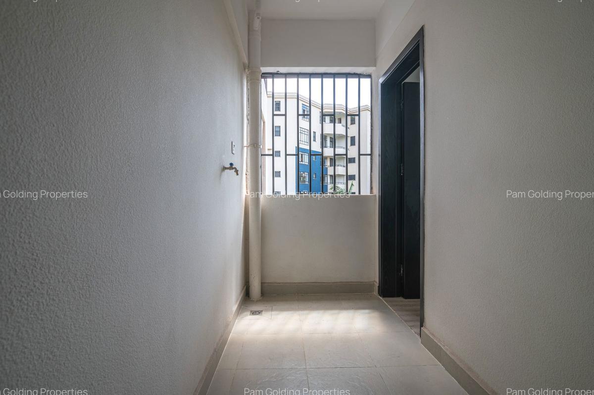 2 Bed Apartment with En Suite in Rhapta Road - 14