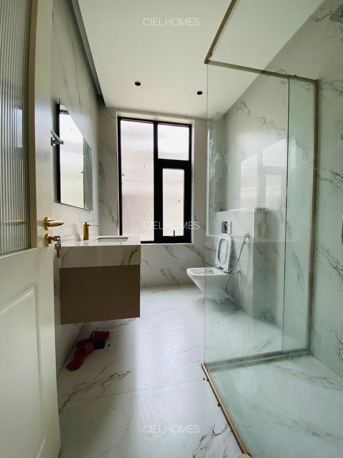 5 Bed Villa with En Suite at Isaac Gathaju - 14