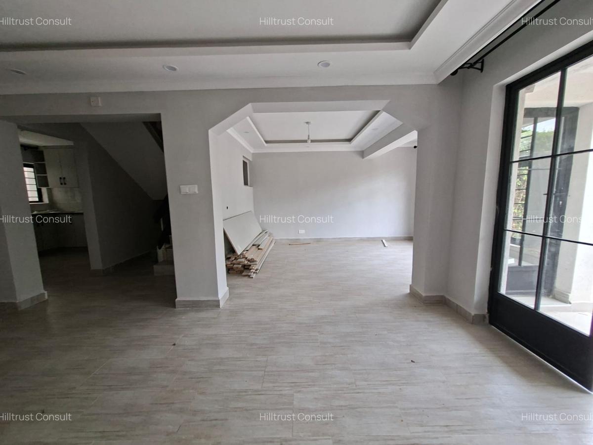 4 Bed Townhouse with En Suite in Westlands Area - 11