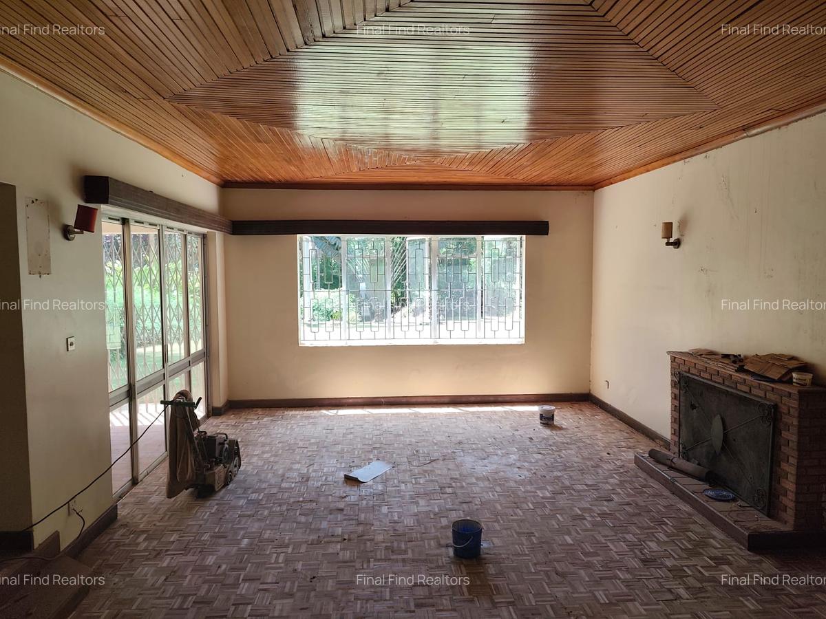 4 Bed House with Garden in Runda - 14