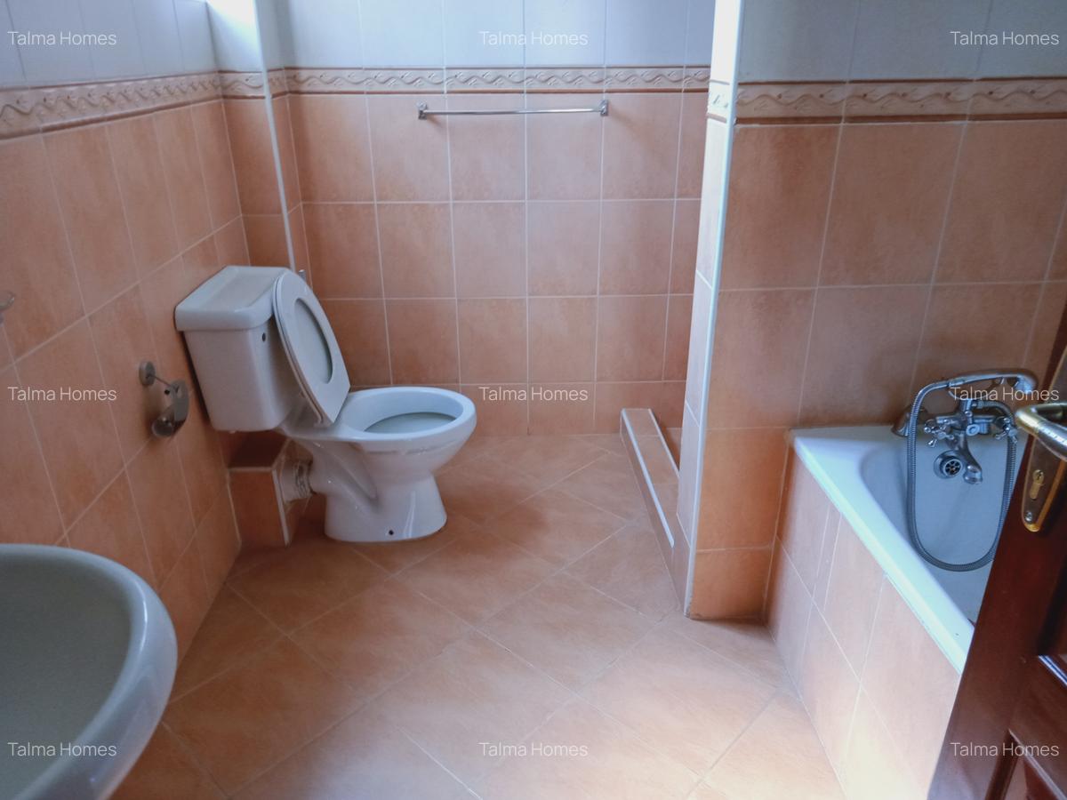3 Bed Apartment with En Suite at Off Rhapta Road - 14