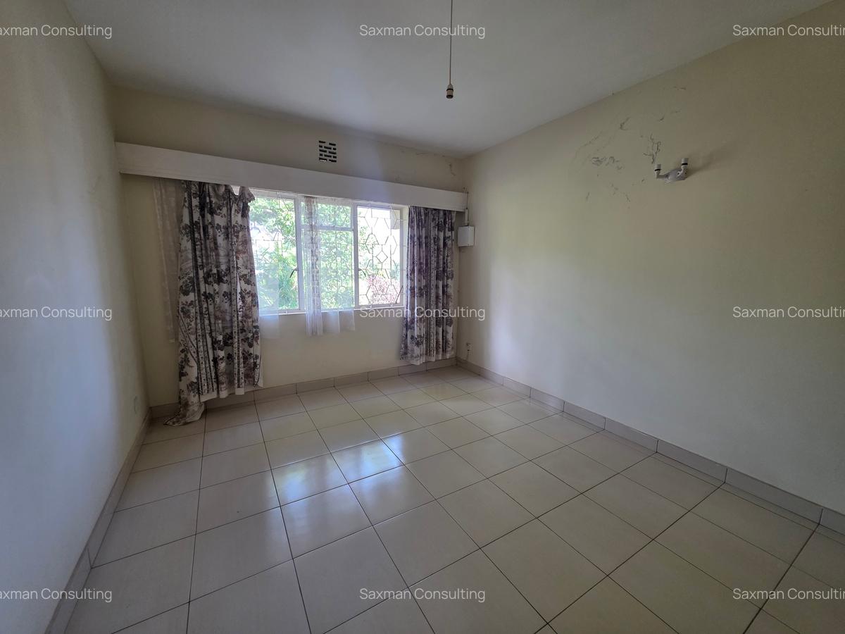 3 Bed Apartment with Parking in Spring Valley - 5