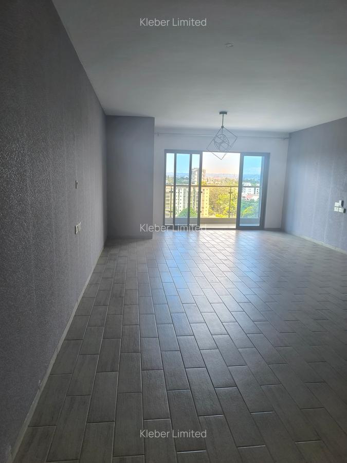 2 Bed Apartment with En Suite in Lavington - 3