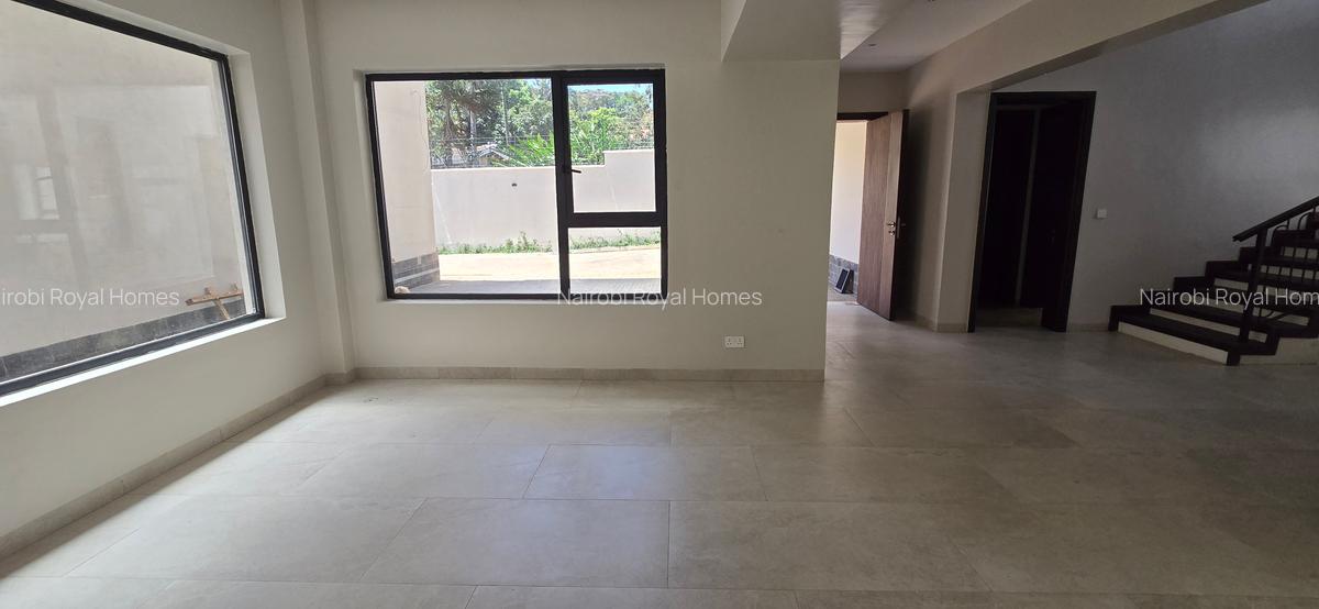 5 Bed Townhouse with En Suite at Lavington Road - 16