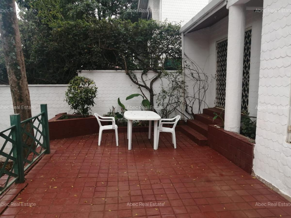 4 Bed Townhouse with En Suite in Lavington - 4