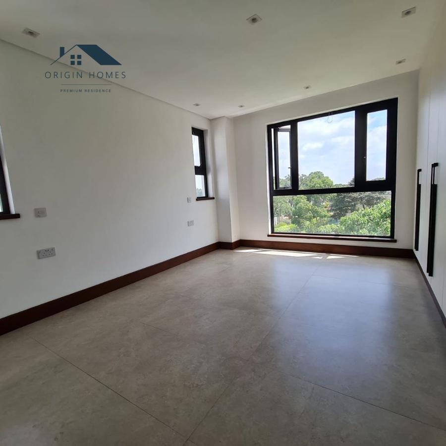 5 Bed Townhouse with En Suite at Kitisuru - 4