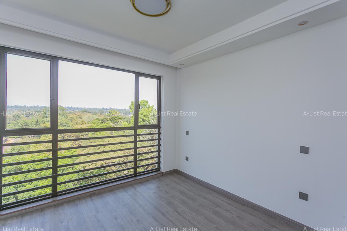 3 Bed Apartment with Swimming Pool at Riverside Lane West - 14