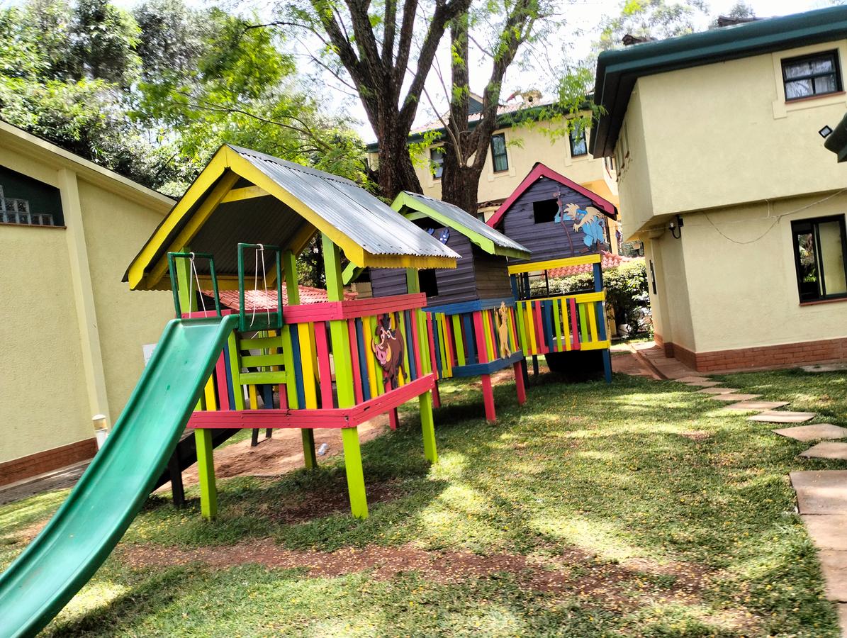 4 Bed Townhouse with En Suite in Westlands Area - 16