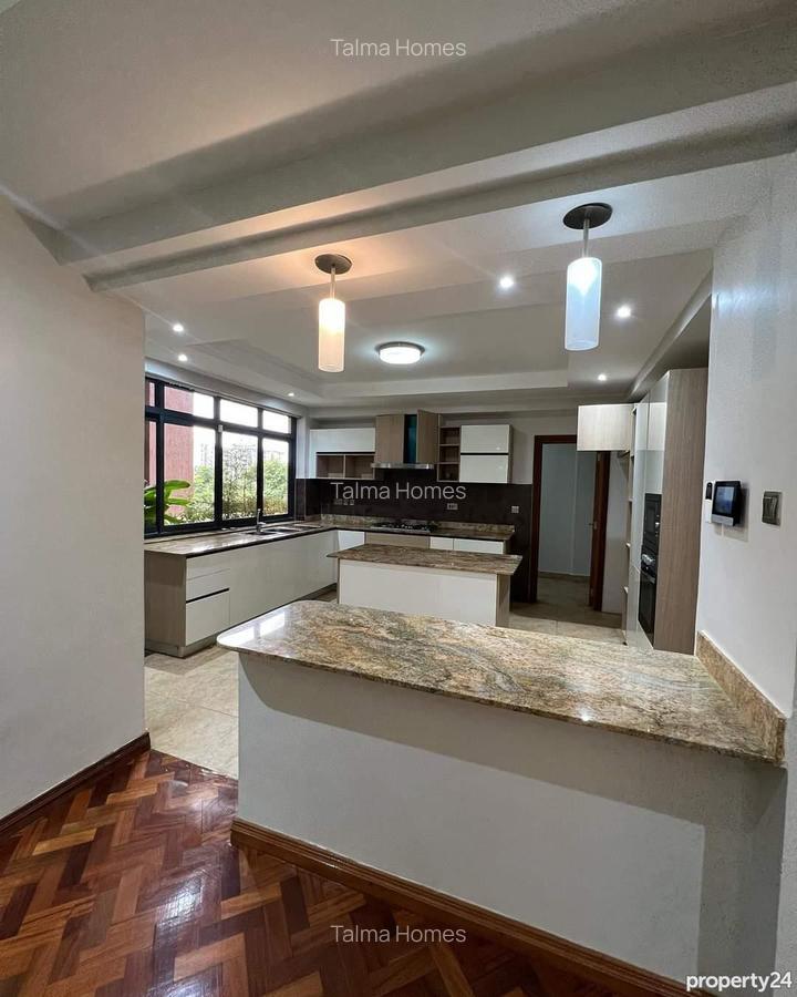 3 Bed Apartment with En Suite at Off Riverside Drive - 15