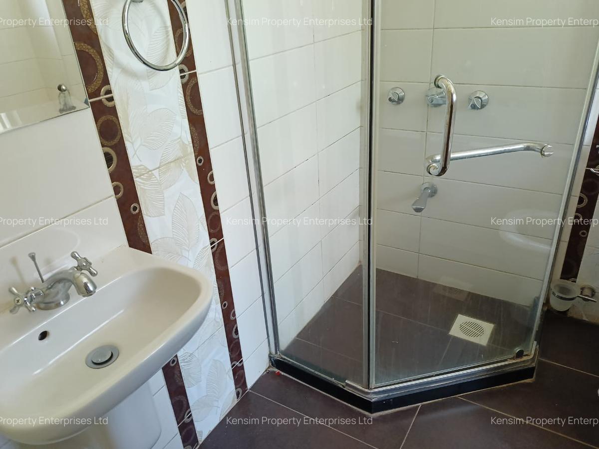 4 Bed Townhouse with En Suite in Lavington - 9