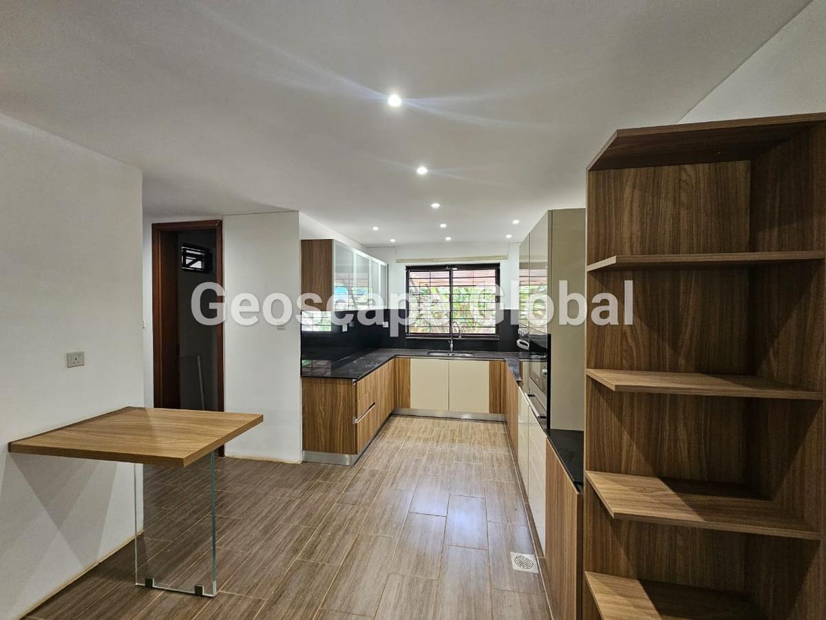 5 Bed House with En Suite in Runda - 5