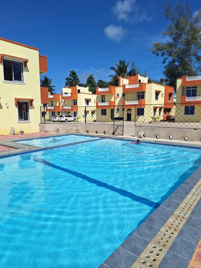 3 Bed Apartment with En Suite in Nyali Area - 1