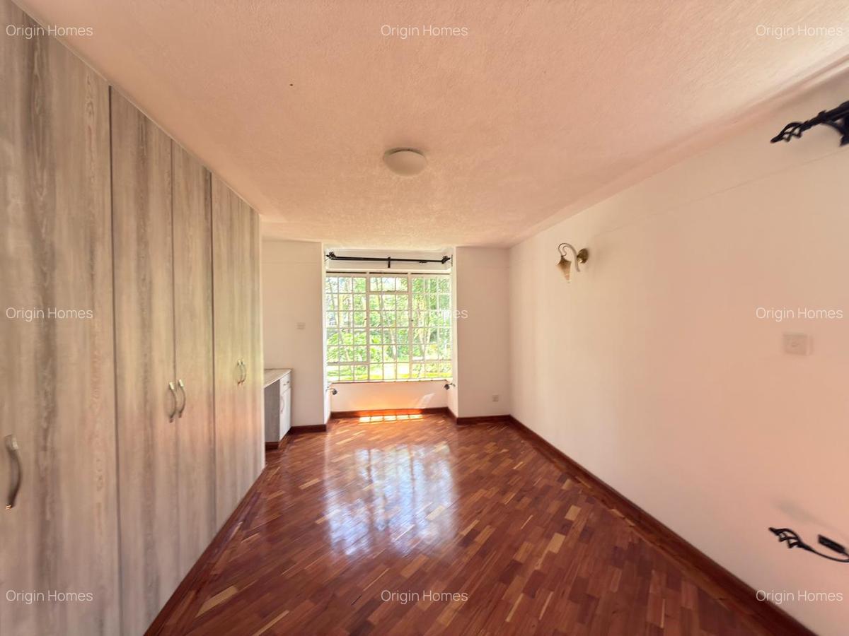 4 Bed House with En Suite in Gigiri - 12