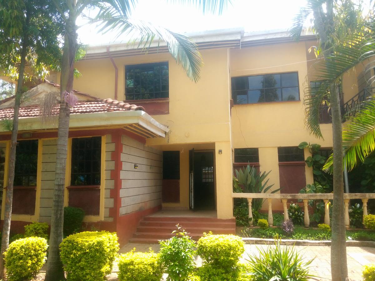 4 Bed Townhouse with En Suite in Nyari - 1