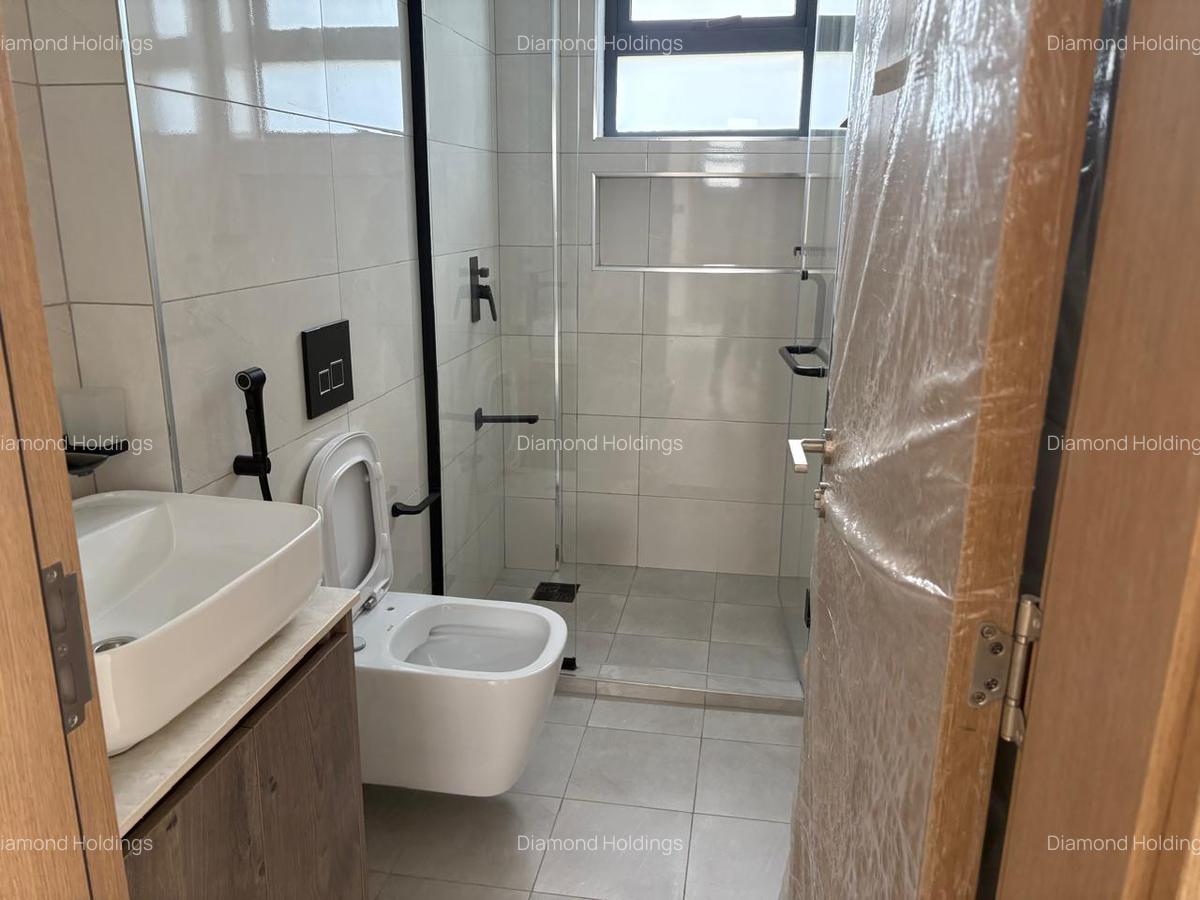 2 Bed Apartment with En Suite at Brookside - 15