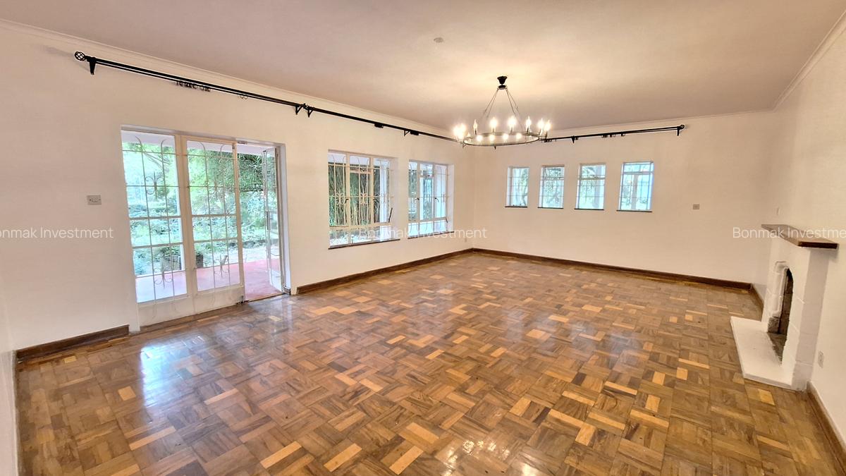 4 Bed House with En Suite at Spring Valley - 9