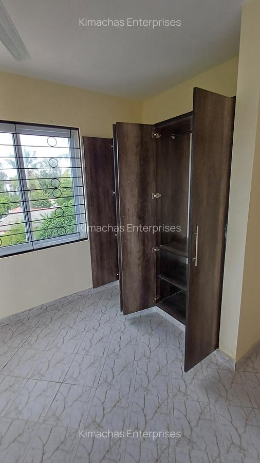 2 Bed Apartment with En Suite at Mtwapa Town - 19