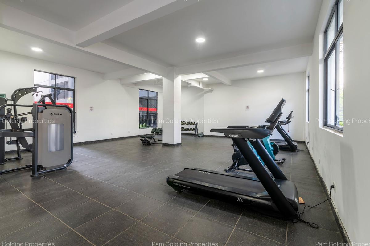 Furnished 3 Bed Apartment with En Suite in Riverside - 17