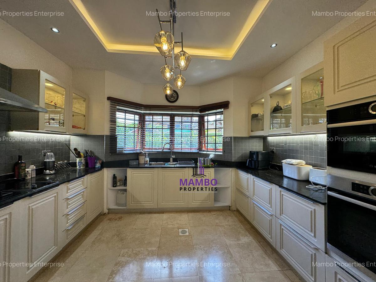 5 Bed Villa with En Suite at Mimosa Rd - 3