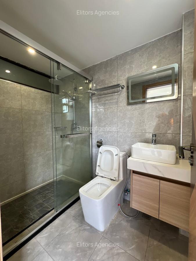 3 Bed Apartment with En Suite at Riverside Dr - 15