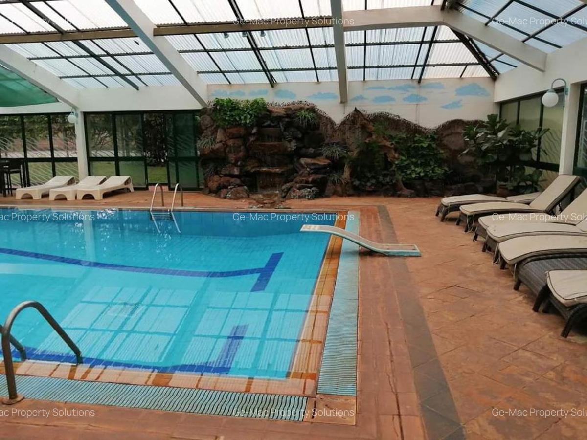 4 Bed House with En Suite in Spring Valley - 7