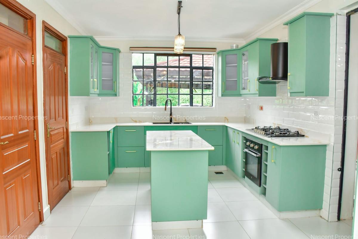 4 Bed House with En Suite in Runda - 6