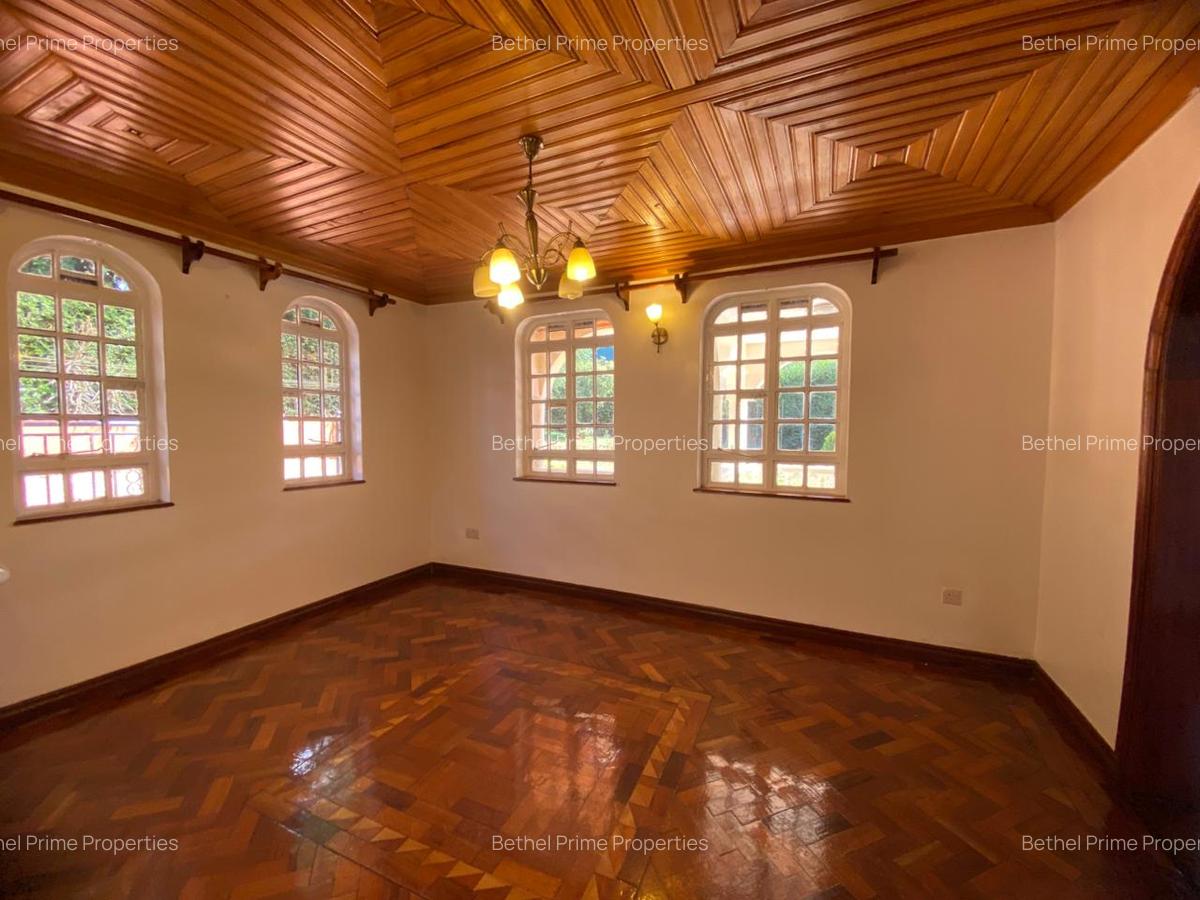 5 Bed House with En Suite in Nyari - 10