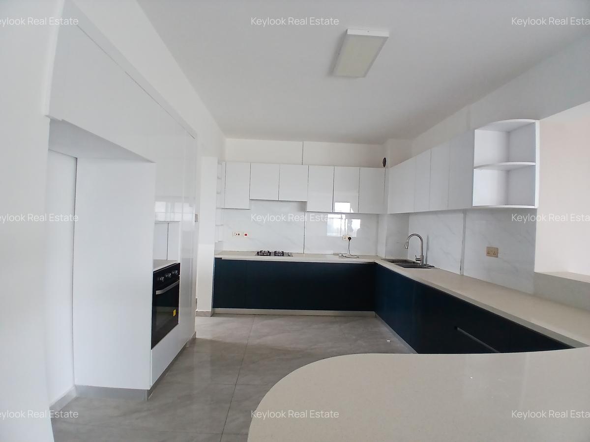 4 Bed Apartment with En Suite at Lavington - 5