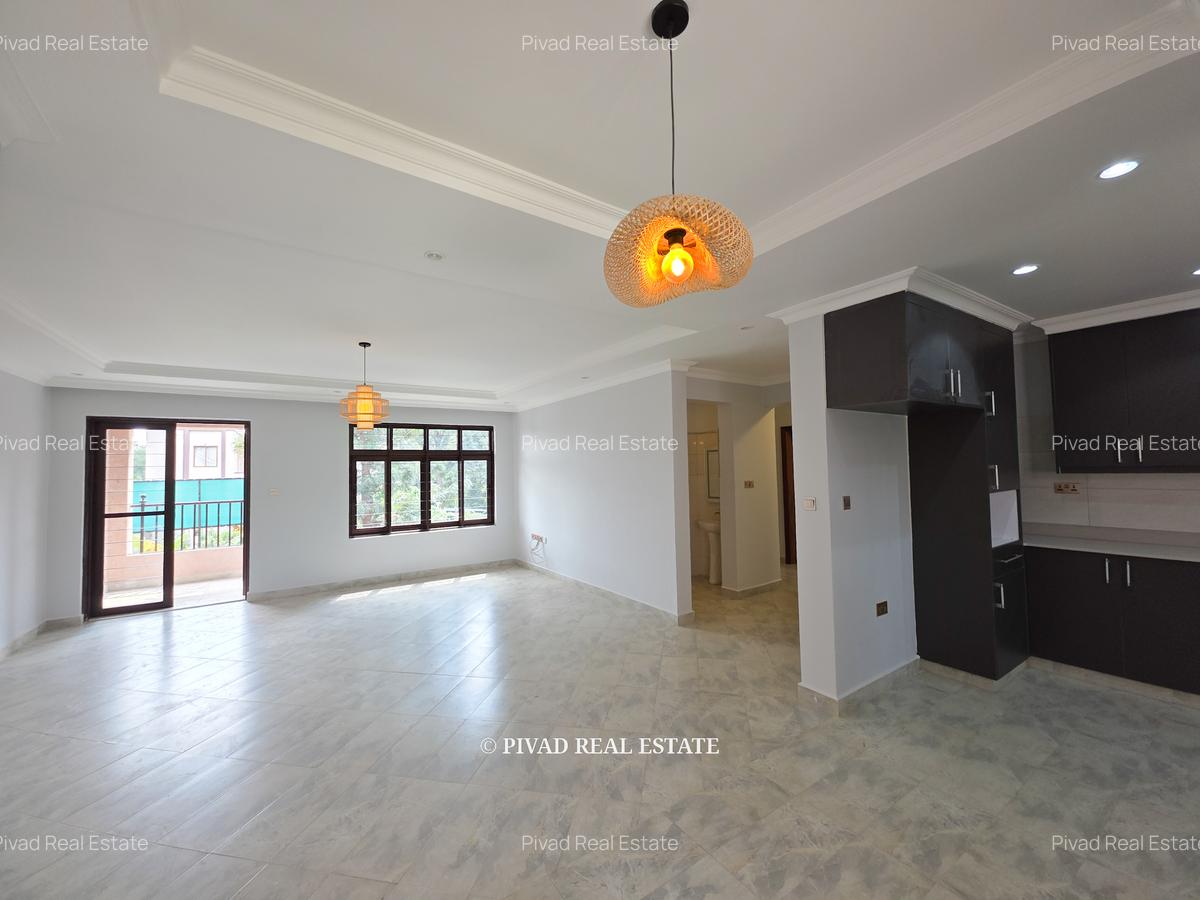 3 Bed Apartment with Garden at Thome Estate - 13