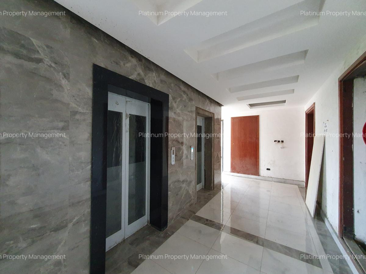 4 Bed Apartment with En Suite in Parklands - 19