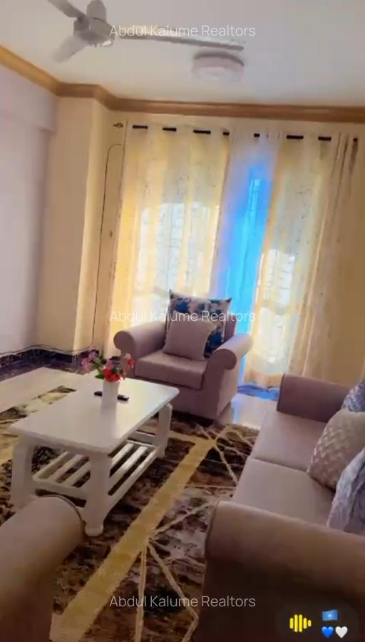 Serviced 3 Bed Apartment with En Suite at Tudor - 9