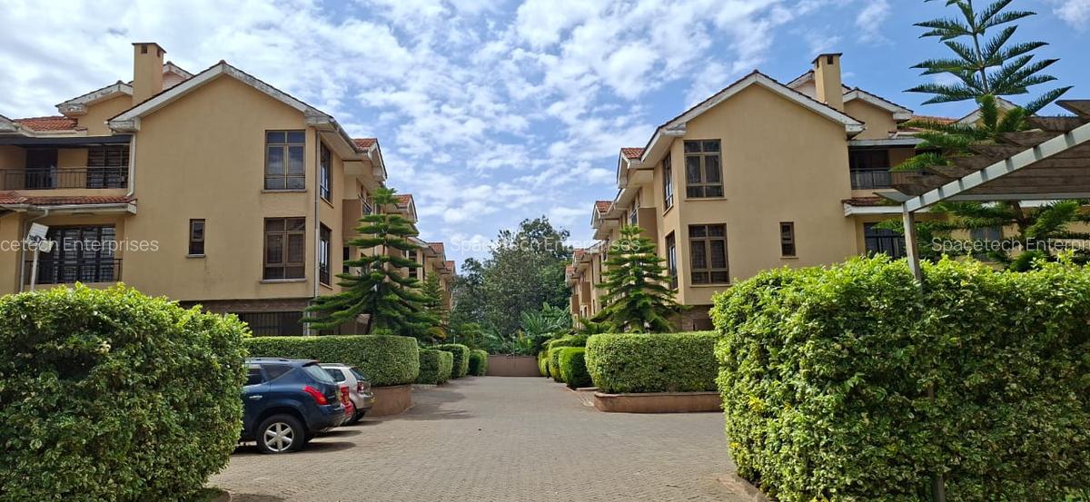 5 Bed Townhouse with En Suite in Lavington - 2