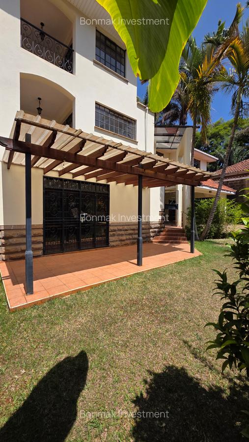 4 Bed Townhouse with En Suite at Nairobi. - 3