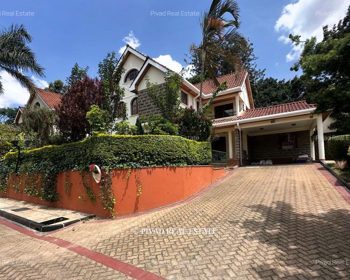 4 Bed Townhouse with Swimming Pool in Lavington - 1
