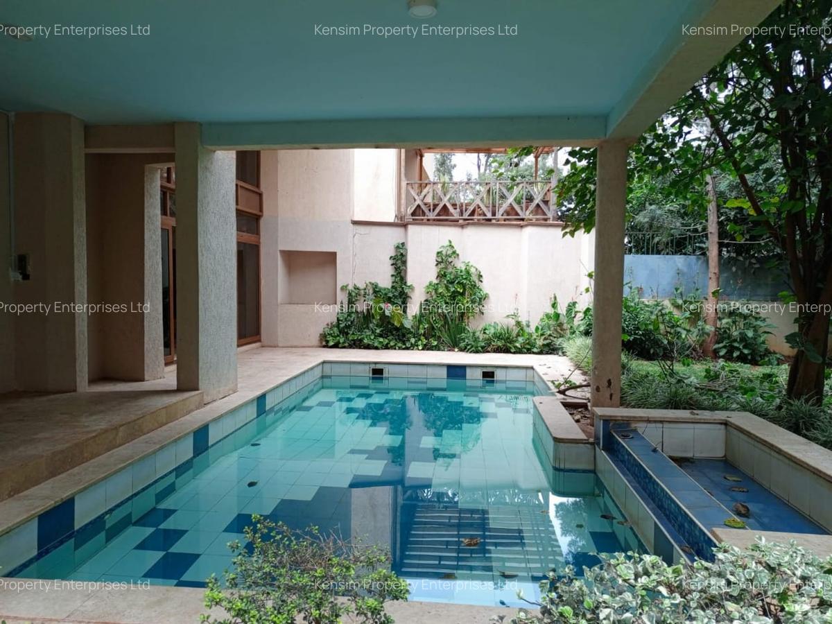 5 Bed Townhouse with En Suite in Lavington - 1