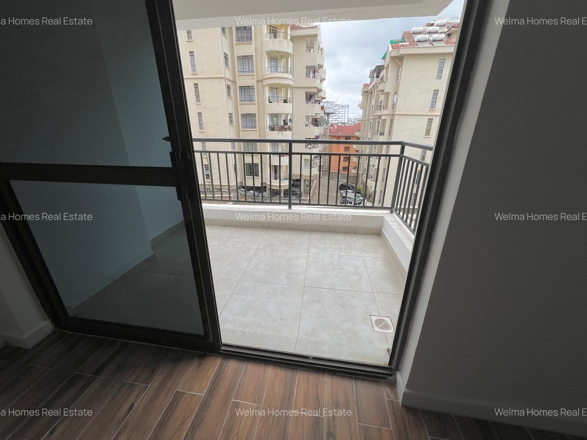 3 Bed Apartment with En Suite in Lavington - 4